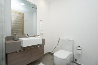 Escape24 Modern Apartment Bloom Tower Jumeirah Village Circle JVC Dubai - 2