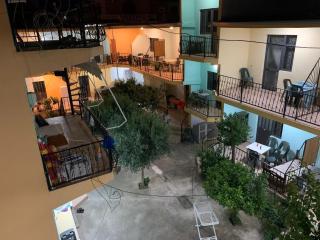 Hotel Shqiponja - 0