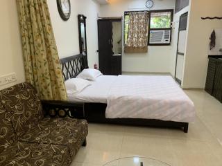 Mon Repose Studio Apt Bandra - Mumbai - 0
