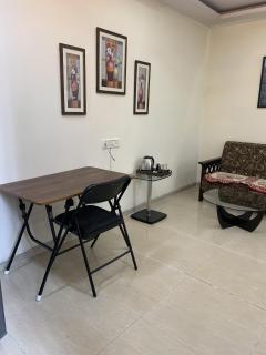 Mon Repose Studio Apt Bandra - Mumbai - 7