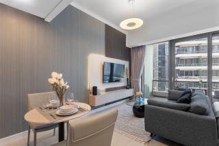 Stylish Studio with Premium Features in Marina - 5