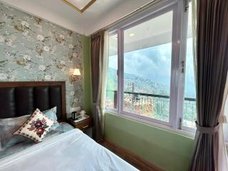 Yepplo's Luxury Deluxe Room with Mountain View - Darjeeling - 8