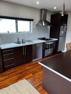 Wright on Jellicoe A modern holiday home Free Bikes - 5