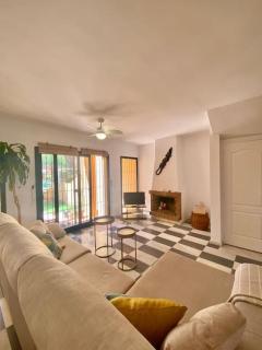 Amplio adosado a pocos metros de la playa - 3