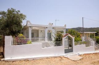 Manos Beach House Salamina - Kanakia - 2