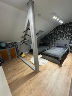 Neu renovierte Ferienwohnung Suseria - - 2