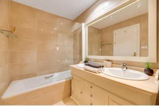 2 Bedrooms - Sleeps 4 - Garden and Pool with View - 4