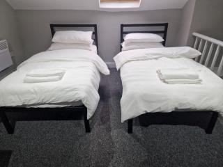 Impeccable 3-Bed Apartment in Bradford to explore - Bradford - 2