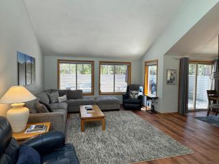 Hazelnut #5 - Meredith Lodging - Sunriver - 1