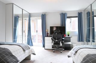 3 Bedroom House in Euston, Patio & BBQ - Londra - 6