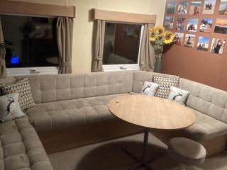 3 Bed Caravan Sea views discounted ferry - 7