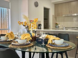 Absolute Familial Paradise- Greenbank - 6