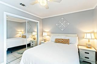 2-Bedroom Condo on Gulf Shores Beach w/Pool - 1