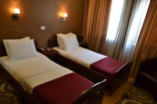 Hotel Super 8 - Skopje - 8