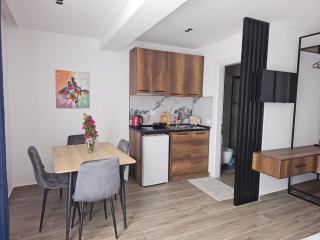Ardit Seaside Rooms - Saranda - 1