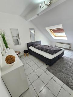schöne DG Wohnung im Zentrum - 2