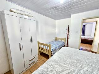 CASA AMBAR COM PISCINA EM Mariscal BOMBINHAS N 705 - Canto Grande - 3