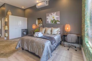 Trebuchet Studio Apartment - Somerset West - 4