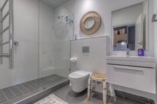 Trebuchet Studio Apartment - Somerset West - 3
