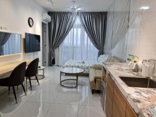 Sky Trees Apartment at Bukit Indah Johor - Johor Bahru - 6