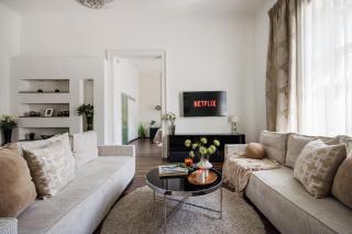 Discover Your Budapest Retreat-Walk to Parliament - 8