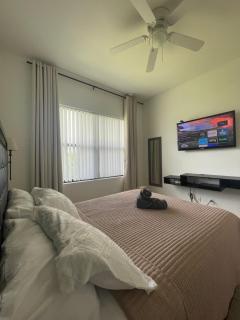 Casa Blanca Private Suite - Lehigh Acres - 9