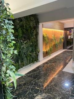 Queens Suite - 1