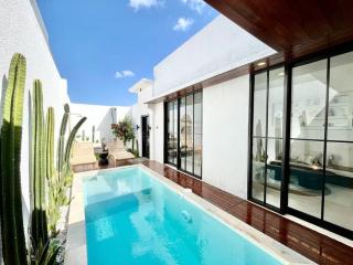 2BR Villa The Three Cactuses Stylish Mediteranian 5mins to Sanur Beach - Sanur - 0