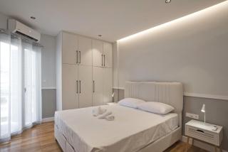 Urban Allure 2BR, 2BA Acropolis View Apt Jacuzzi - 6