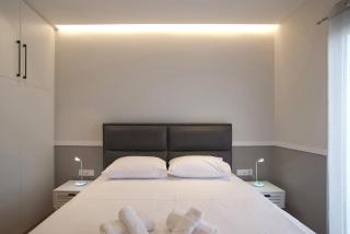 Urban Allure 2BR, 2BA Acropolis View Apt Jacuzzi - Atene - 5