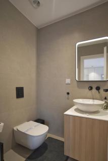 Urban Allure 2BR, 2BA Acropolis View Apt Jacuzzi - Atene - 2