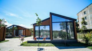 The Bungalow's - Golem - 9