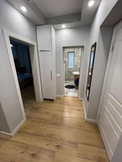 Starlight Downtown Apartment - Tirana - 9