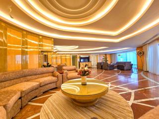 Presidential Penthouse Vintage Italian Elegance - Abu Dhabi - 9