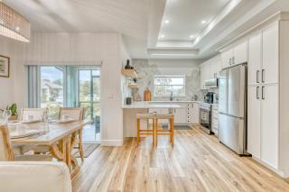 Spacious Waterfront 6 Bedroom Duplex in lovely Rotonda West near oceans ,Golfing, Park Pool - Rotonda West - 1