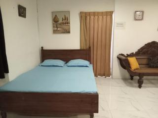 The Beehive Hotel - Colombo - 4