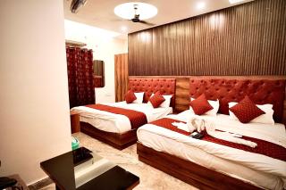 HOTEL VIA GANGA INN ! గంగా ఇన్ ద్వారా హోటల్ VARANASI! FULLY AIR-CONDITIONED HOTEL AT PRIME LOCATION WITH ROOFTOP GANGES VIEW! 2 Min walking distance from ASSI GHAT ,NEAR KASHI VISHWANATH TEMPLE - Varanasi - 5