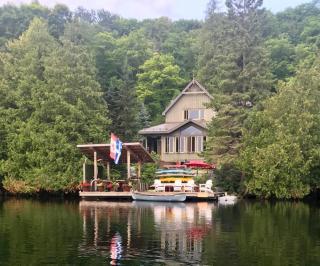 Meech Lake Lodge - Family Getaway - 0