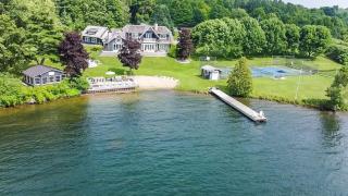Exclusive Waterfront Getaway with Beach & Bunkie - Portland - 9