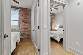Stylish City Apartment with Patio - Spartanburg - 1