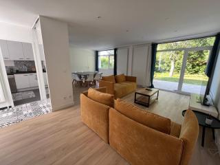 Modern House next Disneyland - Esbly - 9
