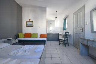 Zefi Hotel & Suites - 8