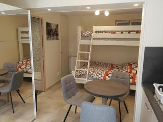 Studio pour 3 personnes à 1 station de métro de Paris - 2