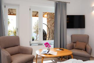 White & black Suites - Platis Yialos Sifnos - 7