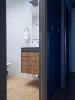 Vertigo 2 Modern 2-Bedroom Apartment with Parking & Vitosha View - 3