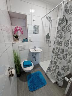 Ferienwohnung Monteurwohnung - 4 Zimmer, 2 Bäder bis zu 8 Personen - Niederzissen - 7