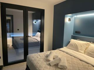 Glyf Seaview Penthouse by Taurus - Athens - 4