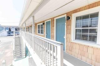 Steps from the sandy beach! Seashell - Old Orchard Beach - 2