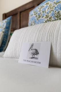 The Pelican Room-converted Cart Lodge near airport - 5