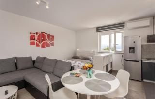 Amazing Apartment In Icici - Ičići - 6